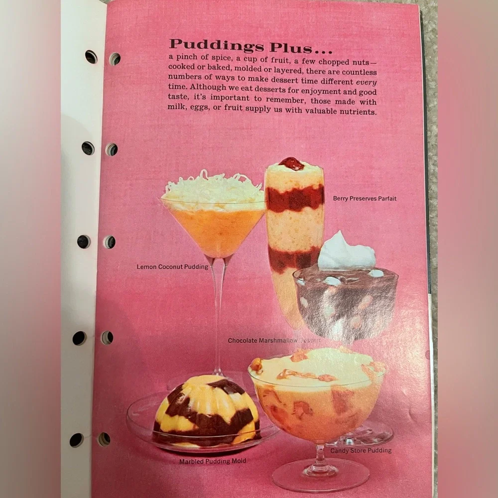 4 Vintage 1960s Softcover General Foods Recipe Booklets & 1 Food Freezing Manual
